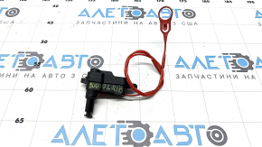The fuel filler flap lock on the Audi Q3 83A 19-20 has a broken connector.