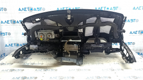 Nissan Leaf 18-19 black dashboard with airbag