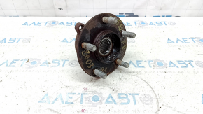 Mazda CX-5 17-24 front right wheel hub rusty