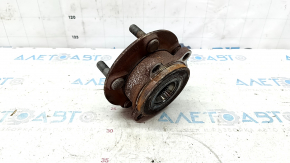 Mazda CX-5 17-24 front right wheel hub rusty