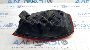 Audi A3 8V 15-16 4D usa LED outer left fender light, cracks in the glass, glass peeled off