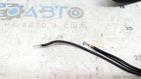 The antenna fin assembly on a Nissan Leaf 2018-2019 is broken.