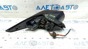 Mazda CX-5 22-25 right outer fender light