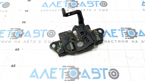 The hood lock on a Mazda 6 18-21 is rusty.
