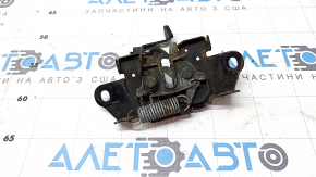 The hood lock on a Mazda 6 18-21 is rusty.