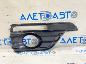 Front bumper grille left VW Beetle 17-19 under fog lights, with chrome molding