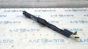 The Audi A3 8V 15-16 4D passenger seat belt tensioner has a broken connector.