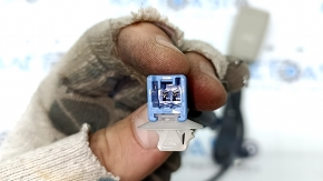 Driver's seat belt latch for a 1997 Honda Accord (beige)