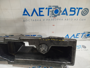 Toyota Highlander 20-25 front bumper upper absorber, missing fragment