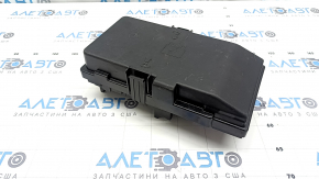 Jeep Cherokee KL 19-23 2.0T underhood fuse box for heated windshield