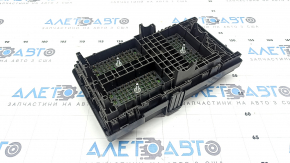 Jeep Cherokee KL 19-23 2.0T underhood fuse box for heated windshield