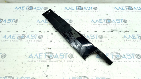 VW Tiguan 18-20 front right side door trim, gloss black, broken mount, scratches, glue