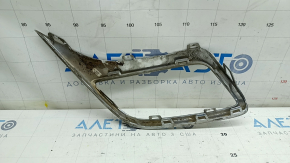Left muffler trim for VW Tiguan 18-21, chrome, scratches