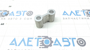 Right rear stabilizer bar mounting bushing for Jeep Grand Cherokee WL 21-25