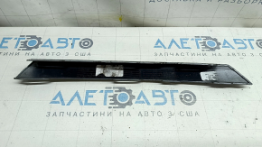 Right fog light frame molding, upper, VW Tiguan 18-21, R-Line, chips, sand