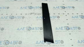 Nissan Leaf 13-17 front right side door trim scratches