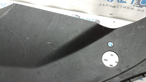 Jeep Cherokee KL 19-23 TV trim panel scratches