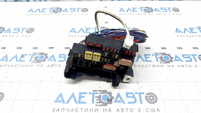 Toyota Prius 30 10-15 underhood fuse box