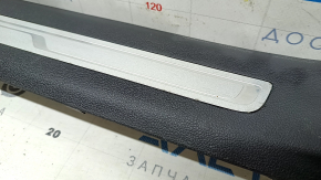 Front right door sill trim for VW Tiguan 18-24, black with chrome insert, R-Line, scratches, broken fastener, crack
