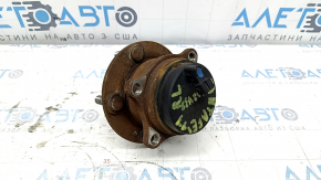 Rear left hub Hyundai Santa FE Sport 13-18 FWD, rusty