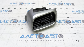 Left front air vent deflector for Kia Sorento 16-20, silver trim