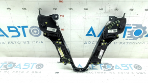 The steering wheel controls on a Hyundai Santa FE Sport 2017-2018 restyling have worn trim and broken fasteners.