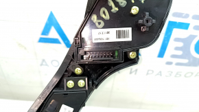 The steering wheel controls on a Hyundai Santa FE Sport 2017-2018 restyling have worn trim and broken fasteners.
