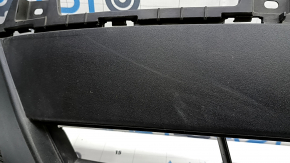 Lower grille of the front bumper of the Kia Sorento 19-20 without radar, tears, deformed, scratches