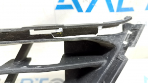 Lower grille of the front bumper Hyundai Santa FE Sport 17-18 rest USA, without radar, cracks