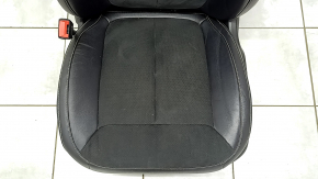 Jeep Grand Cherokee WL 21-23 driver's seat with airbag, electric, heated, black leather with perforation, needs cleaning, scratches on the back