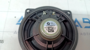 The front left door speaker of the BMW X5 G05 19-24 HiFi is dented.