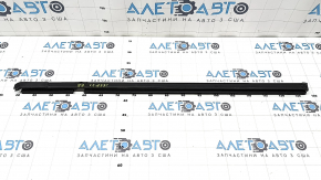 Inner glass seal for the rear right door of a Jeep Grand Cherokee WL 21-25 long