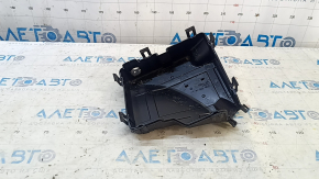 Kia Sorento 16-20 underhood fuse box housing