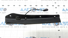 The left tailgate tilt sensor for a Jeep Grand Cherokee WL 21-25 long has come loose and the connector is broken.