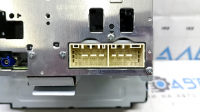 Kia Sorento 19-19 radio tape recorder guide broken