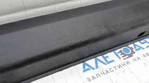 Left sill for a Kia Sorento 16-20, structure, scuffed, cracks in the fasteners