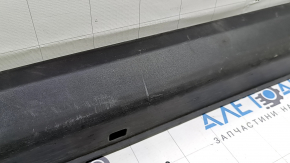 Left sill for a Kia Sorento 16-20, structure, scuffed, cracks in the fasteners