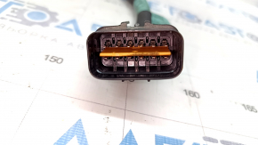 Wiring for fuel injectors on a Hyundai Santa FE Sport 13-18