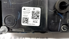 Right inner tailgate light for Jeep Grand Cherokee WL 21-25 LED, long, scratches, broken mount, debris inside