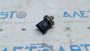 Fuel pressure sensor Kia Sorento 19-20 3.3 on the fuel rail