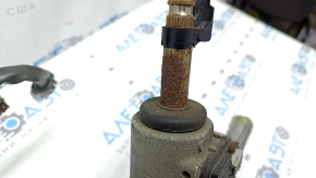 Subaru Outback 17 steering rack without rods, rusty shaft