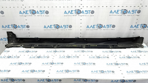 Subaru Outback 15-19 right side sill: structure, dents, scratches