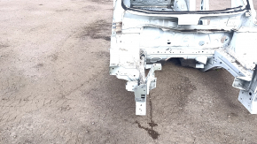 Front right quarter panel of a Nissan Leaf 18-19 on a white body QAK