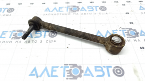 The rear left control arm of a Subaru Outback 15-19 is rusty, the bushing needs replacing.