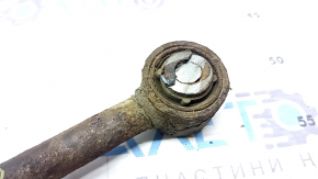The rear right control arm of a Subaru Outback 15-19 is rusty, the bushing needs replacing.