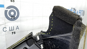The plastic windshield wiper grille on a Kia Niro 17-22 is broken.