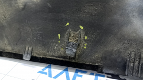 Kia Niro 17-19 HEV, PHEV rear bumper lip trim, scratches, crack in mount