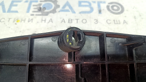 The right front bumper mount for a Toyota Prius 50 16-22 is broken.
