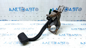 Kia Sorento 19-20 brake pedal bracket rusty