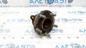 Mazda 3 19-24 FWD Japan-built rear left hub is rusty.